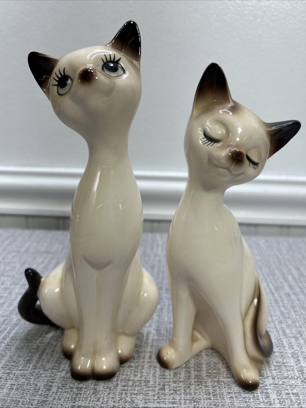 Pair of Vintage 50s Ceramic Siamese Cats Figurine Choice Imports Japan MCM BOHO